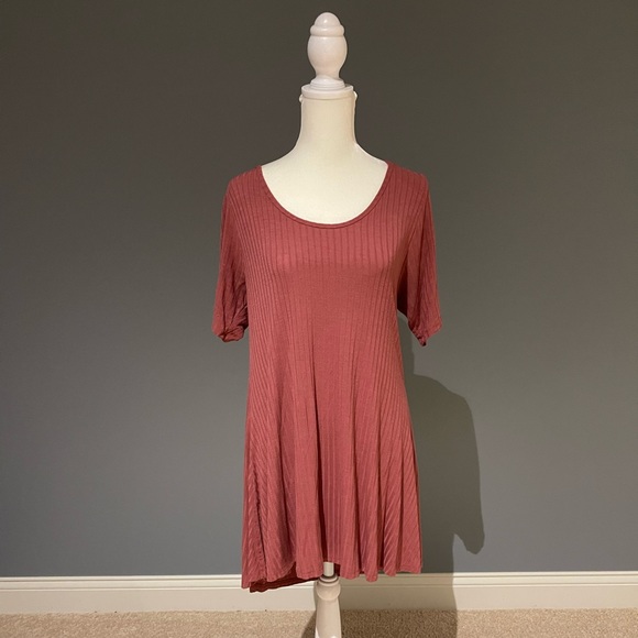 Lularoe tunic - Picture 1 of 3